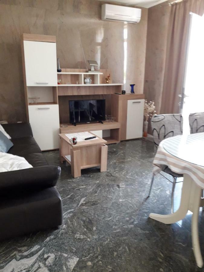 Apartmani Buba Podstrana Exterior foto